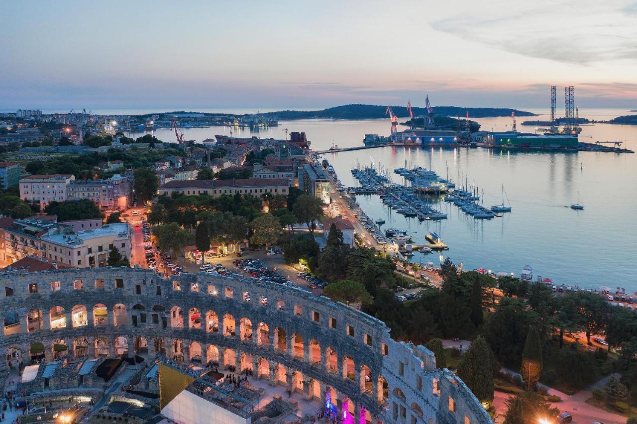 Mimoza Old Town Pula Apartments Eksteriør bilde